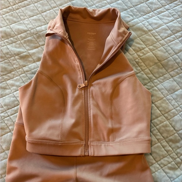 Girlfriend Collective eco active 2pc float set, sand/nude/tan/khaki, size small - Picture 3 of 5